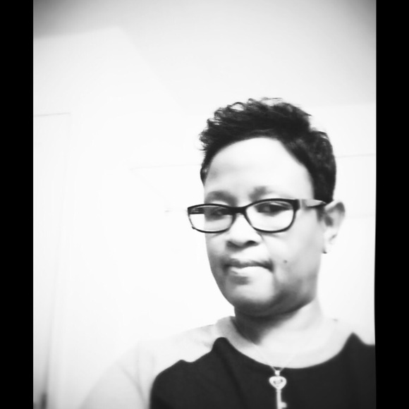 Profile Picture of Pamela Jones (@cisjones1) on Poshmark