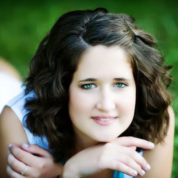 Profile Picture of Caitlin Duff (@duffcm19) on Poshmark