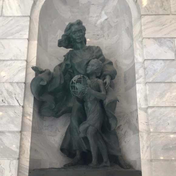 Profile Picture of Paulina Uribe (@paulinauribe30) on Poshmark