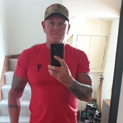 Profile Picture of Mark Earnshaw (@MarkEarnshaw17) on Twitter