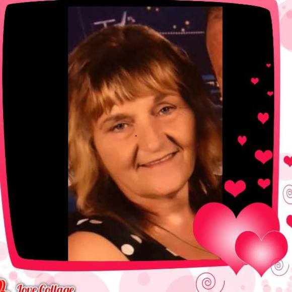 Profile Picture of Mariena Hillier (@mhillier67) on Poshmark