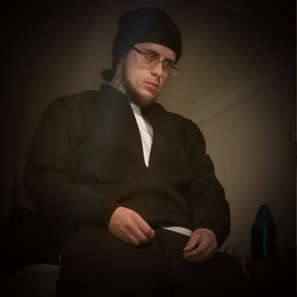 Profile Picture of Luis De alarcon (@trustnobody5600) on Poshmark