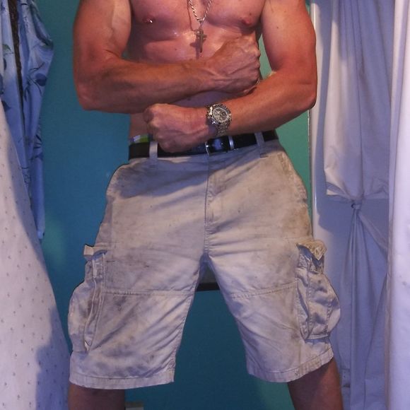 Profile Picture of Ray Bennett (@raybennett943) on Poshmark
