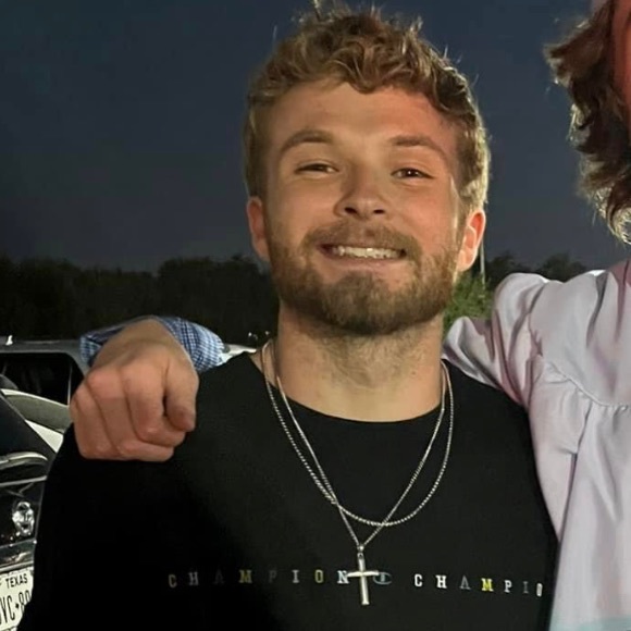 Profile Picture of Marshall Adams (@marshalladams28) on Poshmark