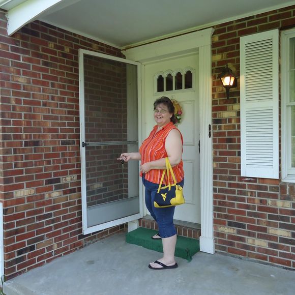 Glenda Riffle - Poshmark Profile Picture of Glenda Riffle (@glendariffle) on Poshmark