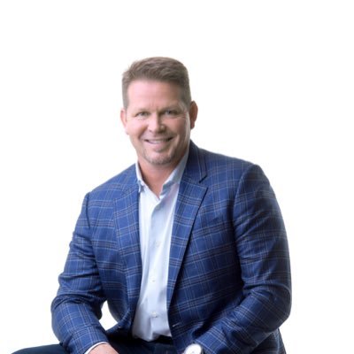 Profile Picture of Stuart Frost (@frostyortho) on Twitter