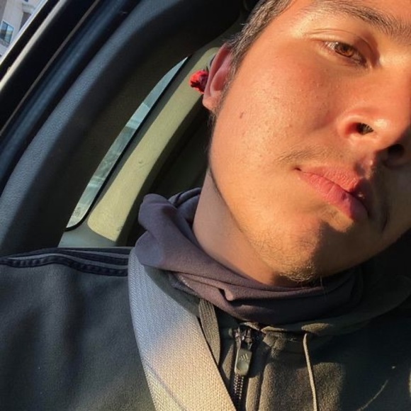 Profile Picture of Jonathan Gutiérrez (@jonathanguti111) on Poshmark
