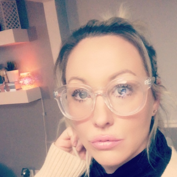 Profile Picture of Jamie Badalucco (@jbadalu) on Poshmark