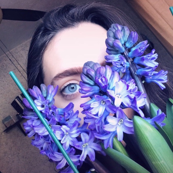 Genna Mitchell - Poshmark Profile Picture of Genna Mitchell (@gem_2020) on Poshmark