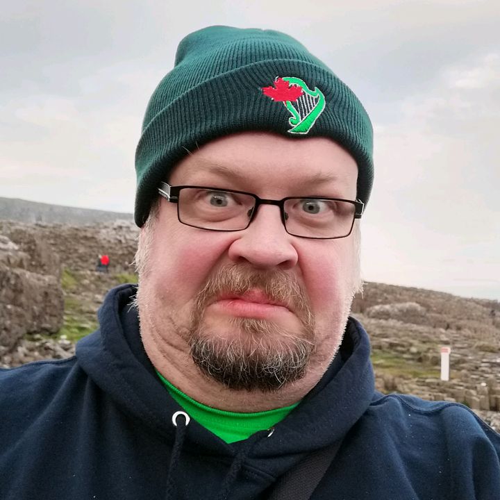 Profile Picture of Robert Render (@happytobehereguy) on Tiktok