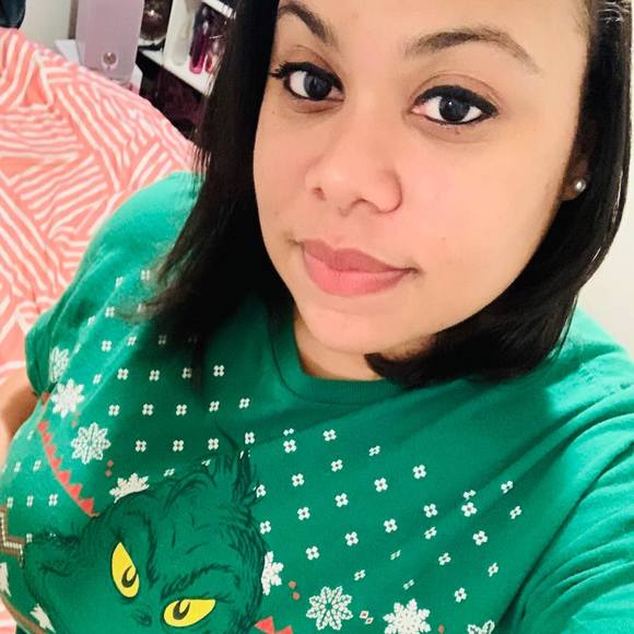 Profile Picture of Erica Jones lieberum (@ericarjones2011) on Poshmark