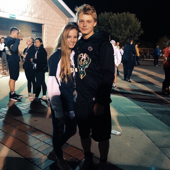 Profile Picture of Kylee Slocum (@kylee_slocum) on Poshmark