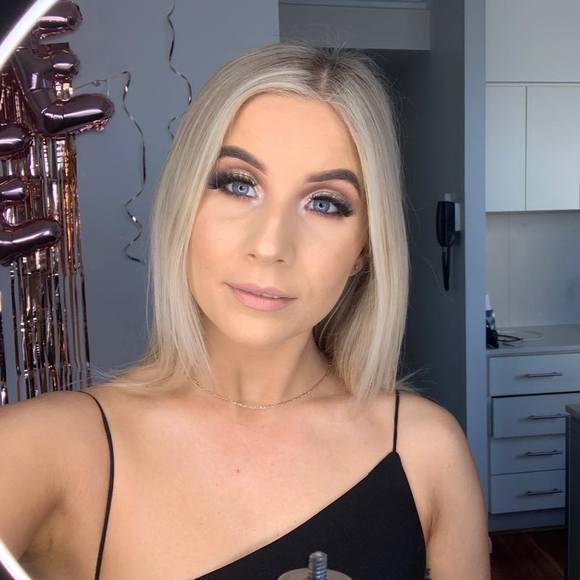 Profile Picture of Tana Kelliher (@tanakelliher) on Poshmark