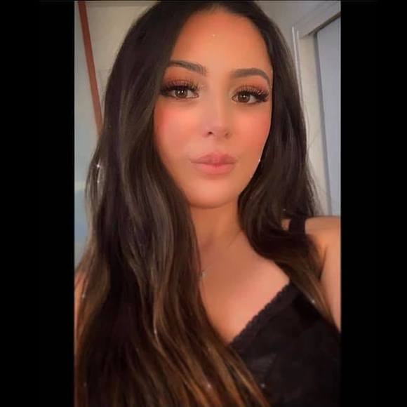 Profile Picture of Jane Aharoni (@janeaharoni224) on Poshmark