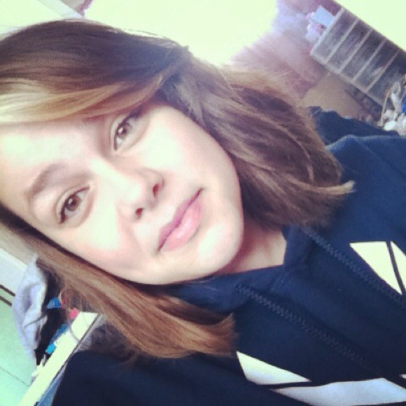Profile Picture of Miranda Hall (@cataonmars69) on Poshmark