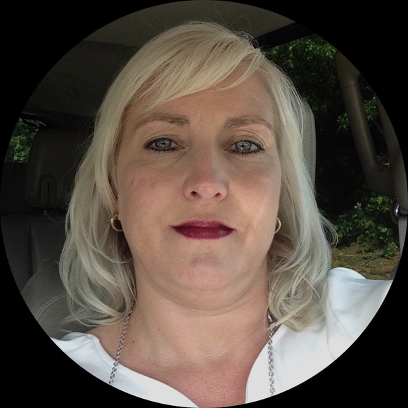 Profile Picture of Shannon Chandler (@sha2086) on Poshmark