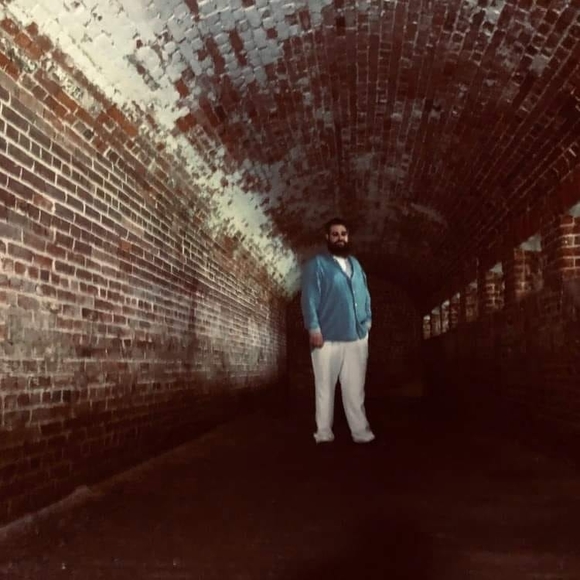 Profile Picture of Jon Mercer (@magic_man28562) on Poshmark