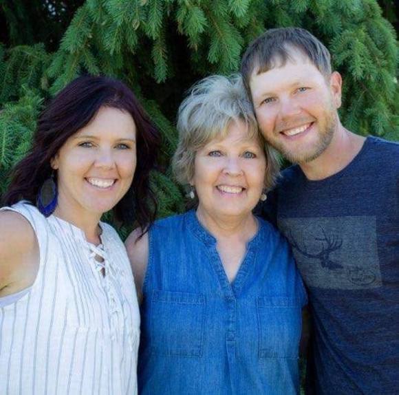 Profile Picture of Mary Peters nicholls (@millpo) on Poshmark