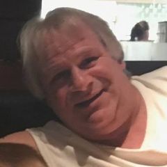 Profile Picture of Larry Breitsprecher (@crabdad) on Tiktok