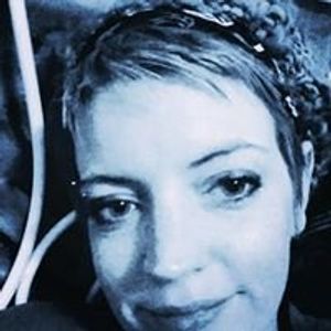 Profile Picture of Holly Sprouse (@mollymoonlit) on Myspace