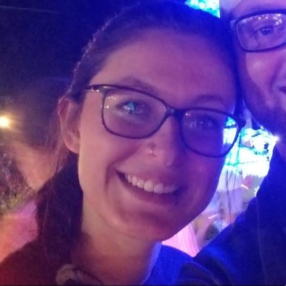 Profile Picture of Chelsie Bailey (@cbailey0991) on Poshmark