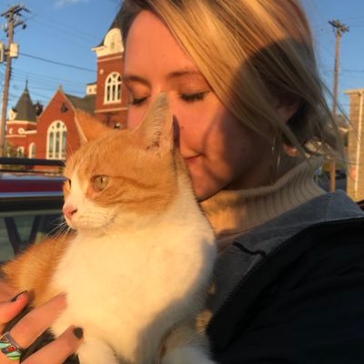 Profile Picture of Emma Steele (@emmcesteele) on Twitter