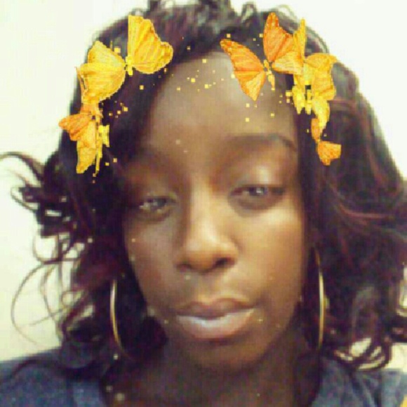 Profile Picture of Renee Hebert (@missrenee22) on Poshmark