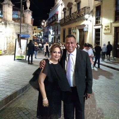 Profile Picture of Linda Cázares (@LindaCzares1) on Twitter