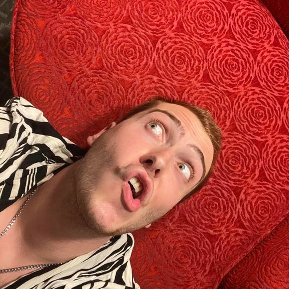 Profile Picture of Matt Kett-hight (@baddiemattycake) on Poshmark