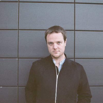 Profile Picture of Jonathan Pearson (@jonlikesjumpers) on Twitter