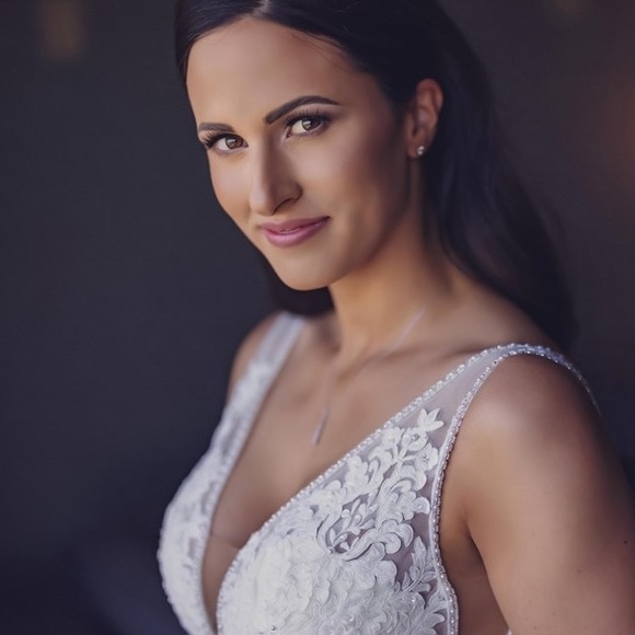 Profile Picture of Allison Lindenmeyer (@alindy12) on Poshmark