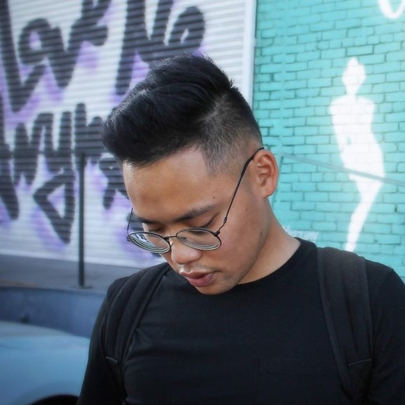 Profile Picture of Andrew Nguyen (@angchoo) on Poshmark