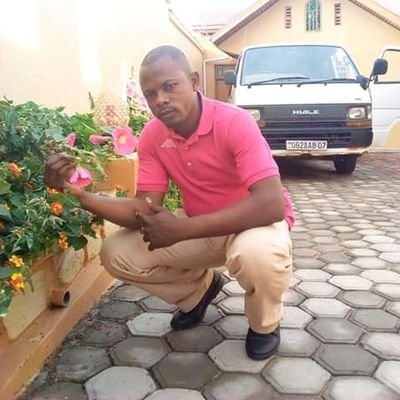 Profile Picture of Robert Tetu (@RobertTetu1) on Twitter