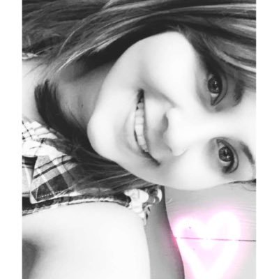 Profile Picture of Anna Streightiff (@StreightiffAnna) on Twitter