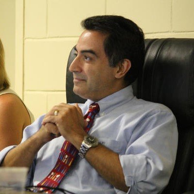 Profile Picture of Luis Serna (@sernainthewater) on Twitter