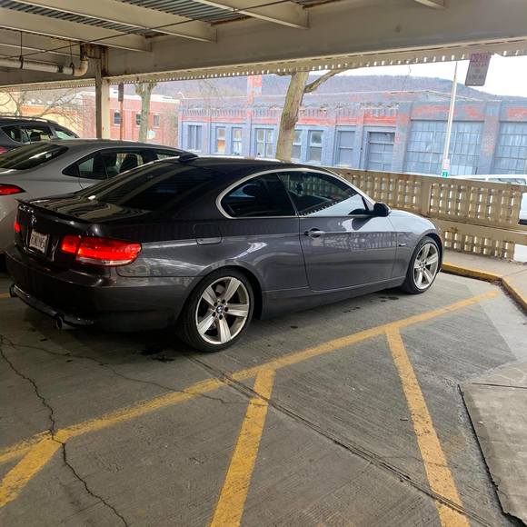 Profile Picture of Jeremy Howell (@verasjeremy) on Poshmark