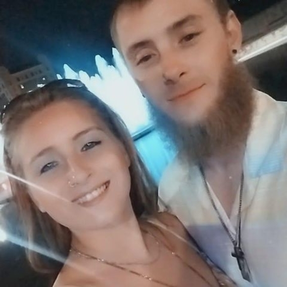 Profile Picture of Samantha dawn Snellings (@samsnellings3) on Poshmark