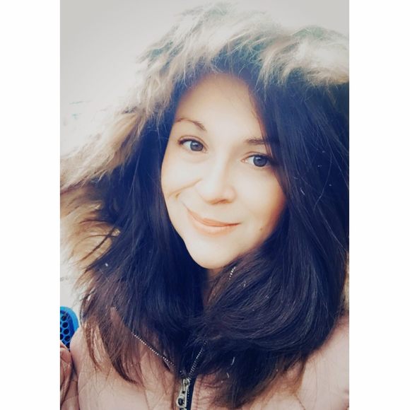 Profile Picture of Cristina Leston (@cgranese2016) on Poshmark