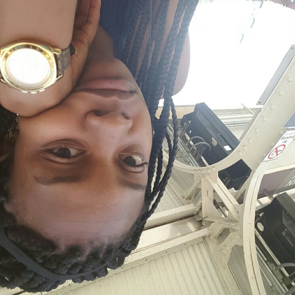 Nkem Ekwunife - Poshmark Profile Picture of Nkem Ekwunife (@nre726) on Poshmark