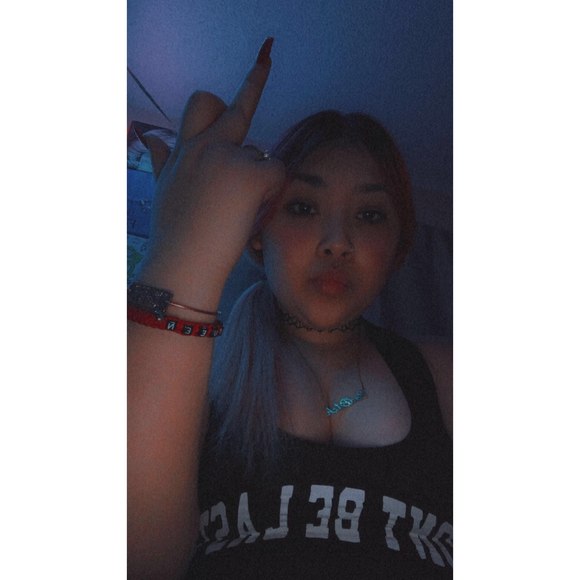 Profile Picture of Jomary Villanueva (@jomaryv) on Poshmark