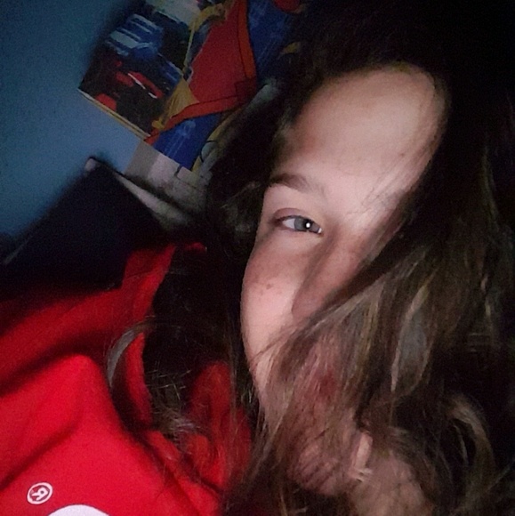Profile Picture of Alexis Cook (@alexis9852) on Poshmark