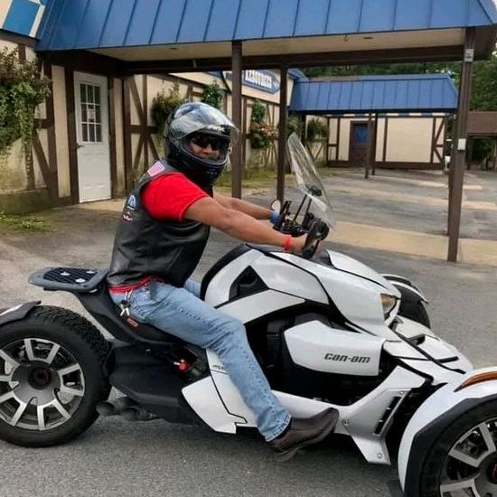 Profile Picture of Edward_Fashion (@edward_fashion) on Tiktok