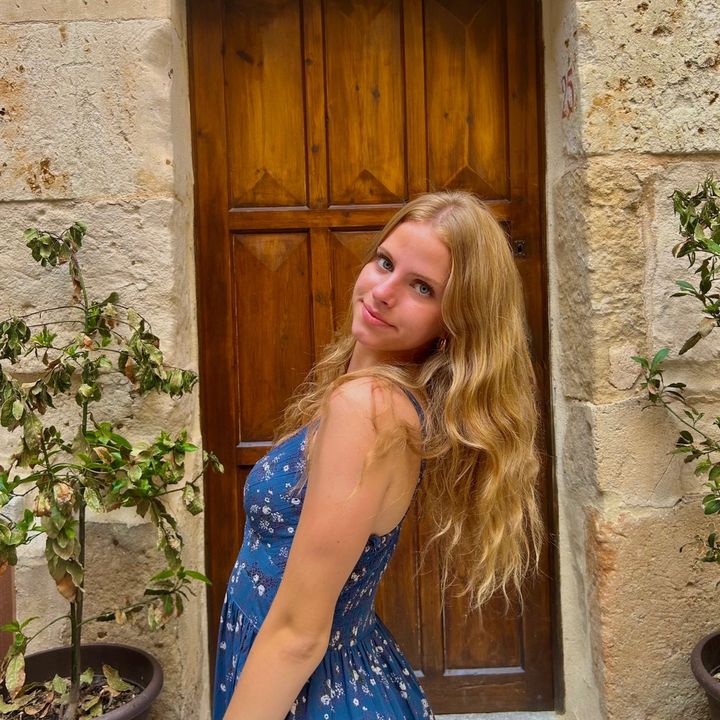Profile Picture of anne (@annemichalowskii) on Tiktok