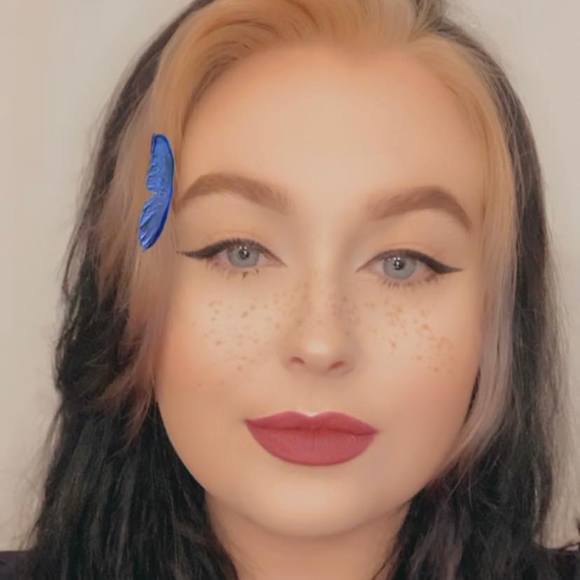 Kirizma Cieplinski - Poshmark Profile Picture of Kirizma Cieplinski (@kizzyblue123) on Poshmark