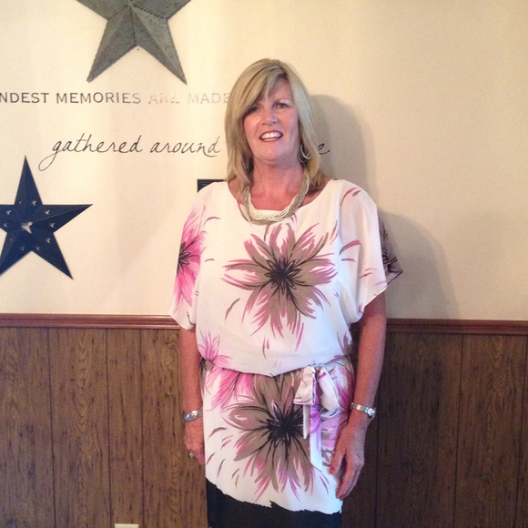 Profile Picture of Kim Hoffhines (@kimhoffhines) on Poshmark