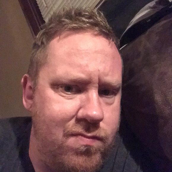 Profile Picture of Jason Ford (@jayvanender) on Poshmark