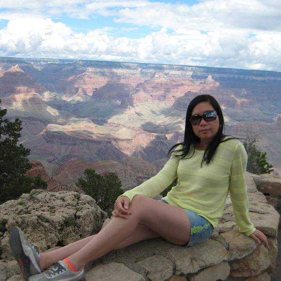 Profile Picture of Ly Huynh (@crystalish) on Poshmark