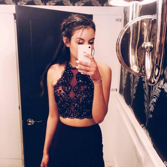 Jillian Gomes - Poshmark Profile Picture of Jillian Gomes (@jillgomes14) on Poshmark