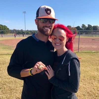 Profile Picture of Carly McDaniel (@Ruby_Carlyle) on Twitter