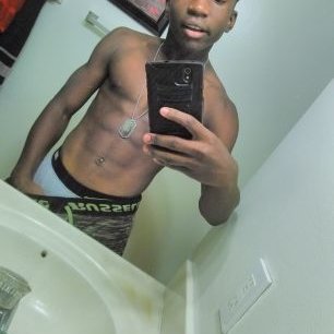 Profile Picture of Deakyland Dizzle (@james_arnwine) on Twitter